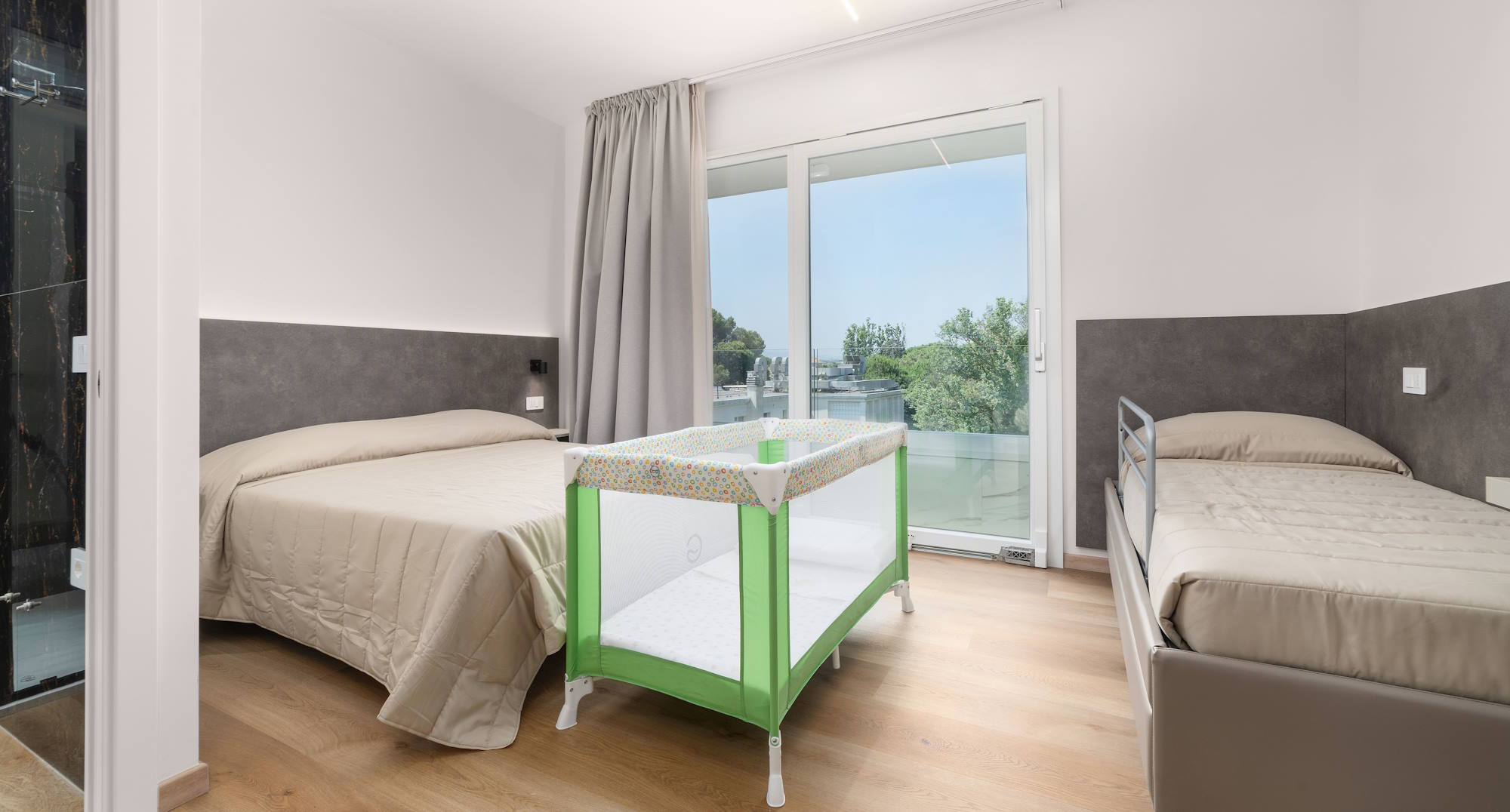 media.CFH_Village_Riccione_camere_Family Room_1