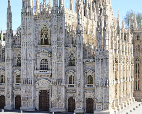 media.Duomo-di Milano-al-parco-tematico-Italia-in-Miniatura-ingressi-gratuiti-per-tutta-la-famiglia-in-vacanza-al-Club-Family-Hotel-Riccione-Village