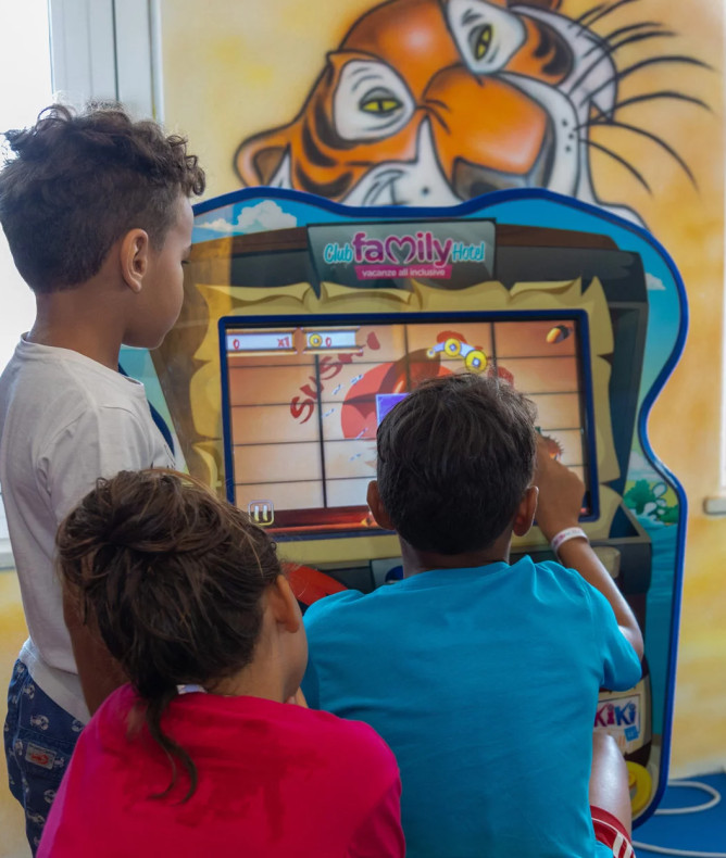 media.Slide-Kids-World-CFH-Riccione