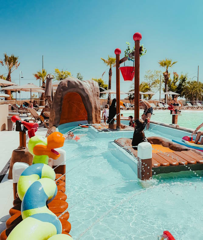 media.gallery_1_splash_area_cfh_village_riccione