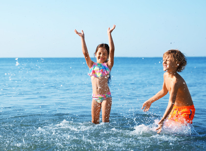 media.Offerta-2-ragazzi-gratis-2-CFH-Riccione